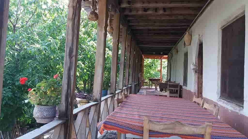 اجاره خانه سنتی در روستای فینسک شهمیرزاد - پاییز