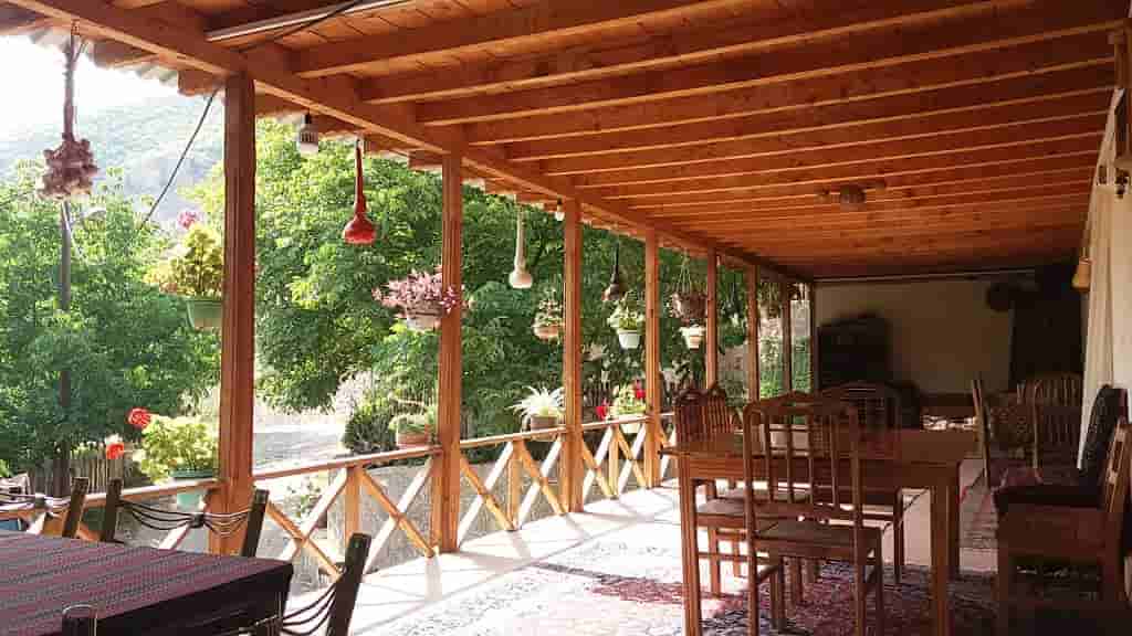 اجاره خانه سنتی در روستای فینسک شهمیرزاد - پاییز