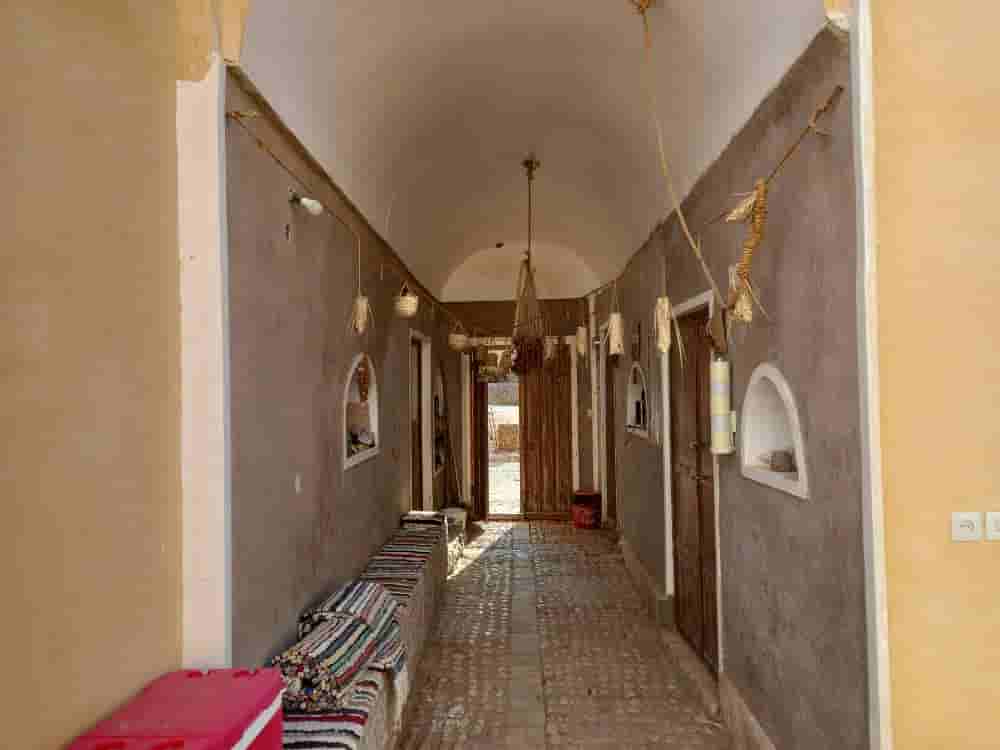 اجاره اتاق سنتی در آبگرم خورو بیابانک - اتاق 4