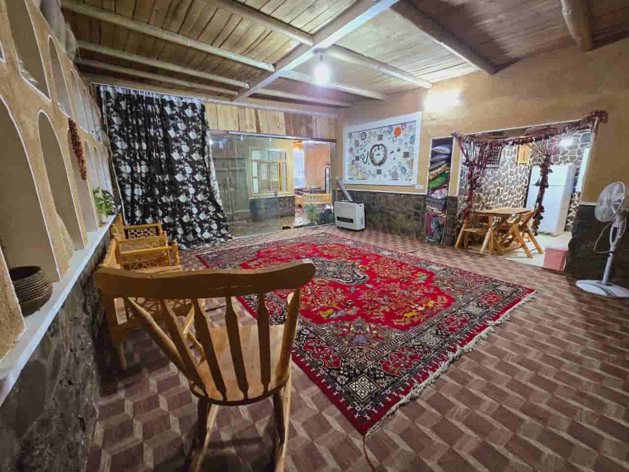 اجاره بومگردی سنتی در برزک - وی آی پی