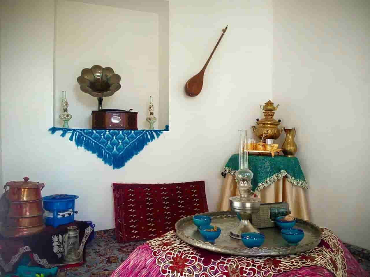 اجاره اتاق سنتی در چناران رادکان - 12متر