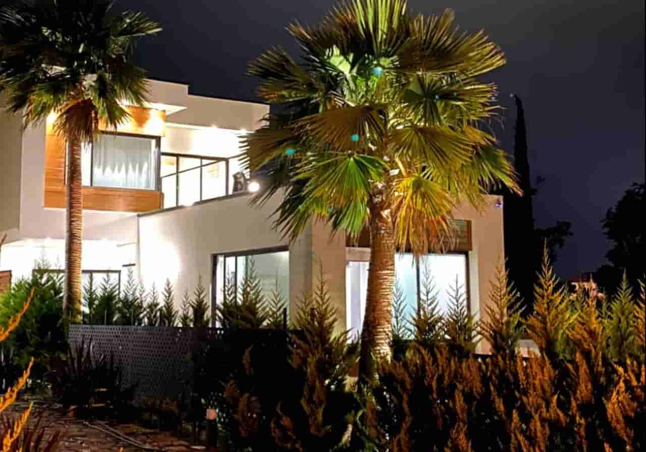 اجاره ویلا چهارخوابه استخر سرپوشیده آبگرم در سرخرود