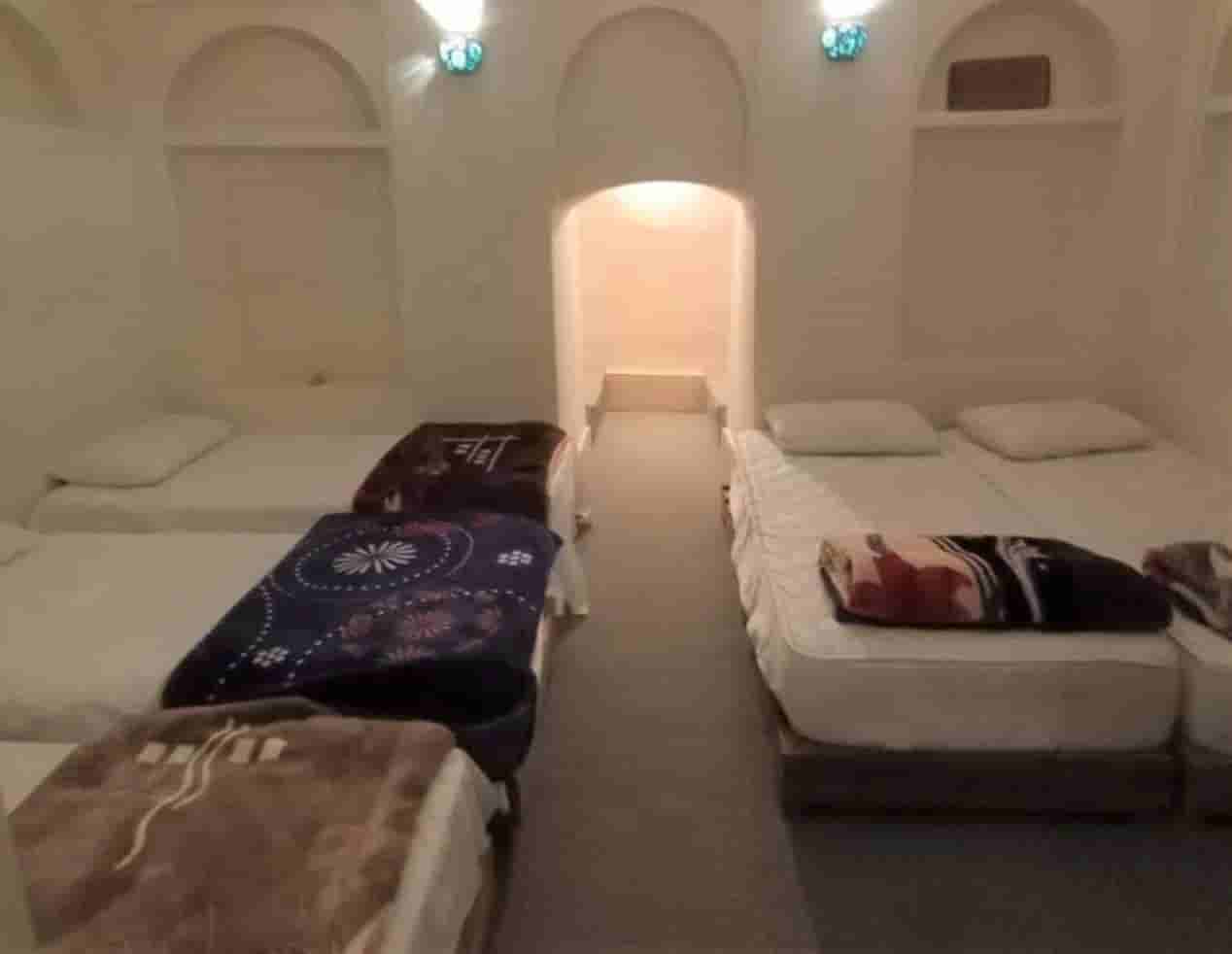 بومگردی سنتی در خیابان امام یزد - پنج تخته