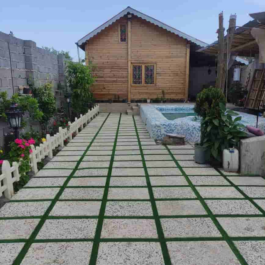 اجاره کلبه چوبی استخر روباز در چمخاله گیلان