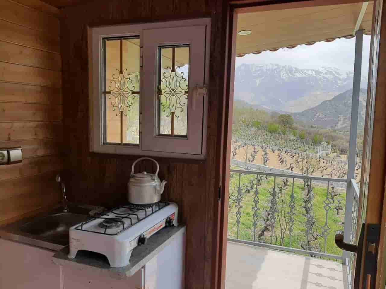 اجاره کلبه درختی در روستا بیاره سی سخت - یاسوج