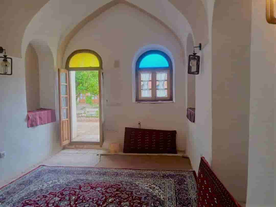اجاره اتاق سنتی در هاشم آباد دره شهر - 3