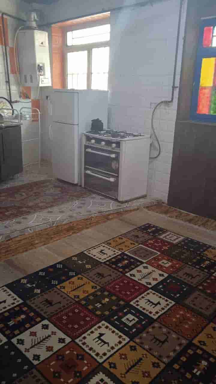 اجاره اقامتگاه سنتی در کهکران سپیدان - 20 متری