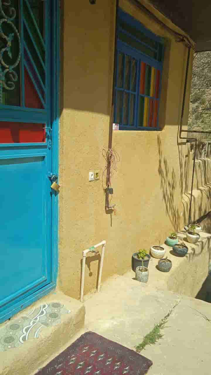 اجاره اتاق سنتی در کهکران سپیدان - 16 متری 
