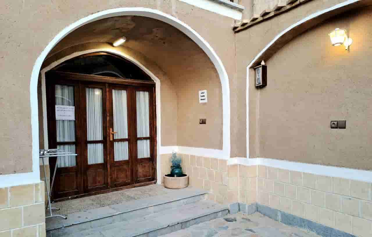 اجاره اتاق بومگردی در شهرطاد فلاورجان - دوستی