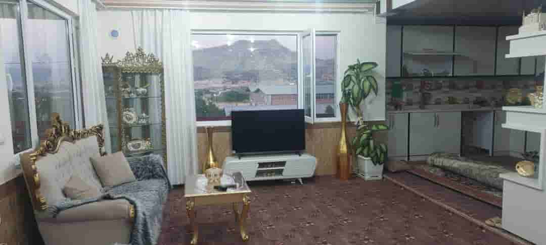 منزل تکخواب نزدیک دریاچه در مریوان