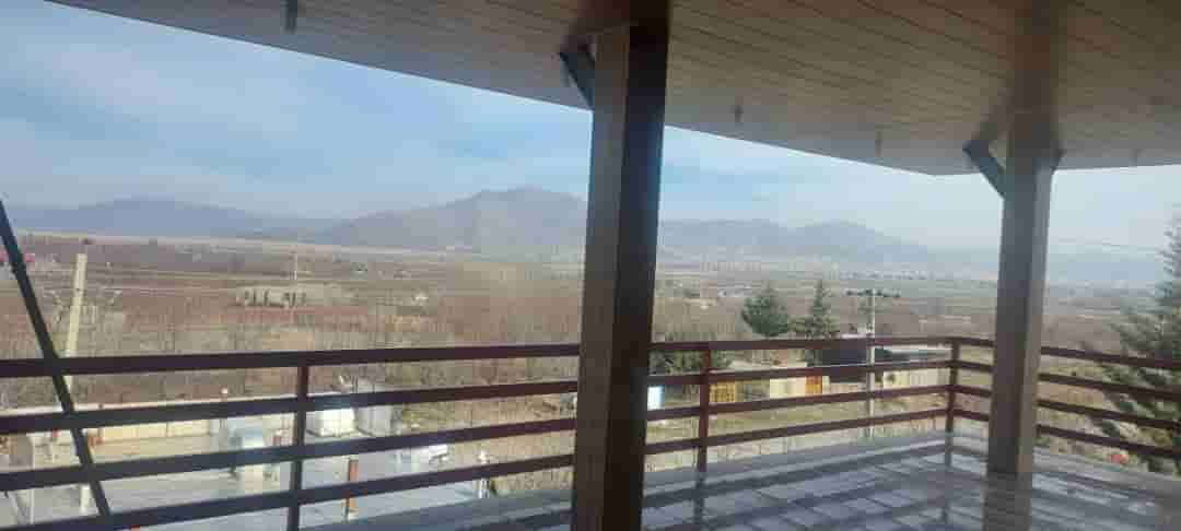 منزل تکخواب نزدیک دریاچه در مریوان