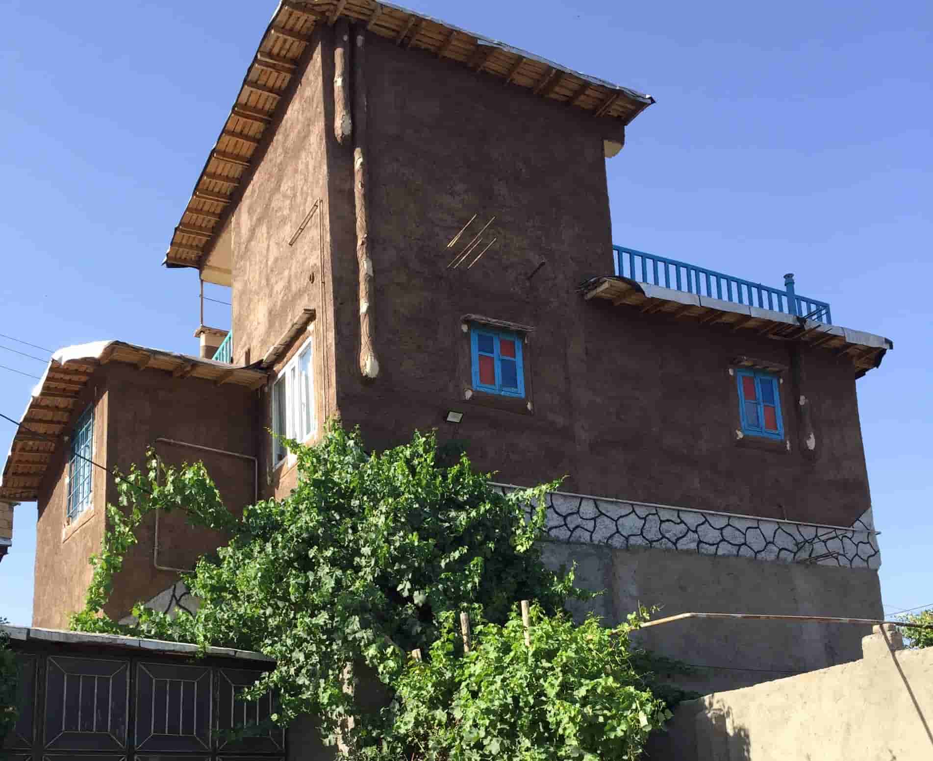 اجاره اقامتگاه بومگردی نزدیک دریاچه در روستای پیر صفا - مریوان