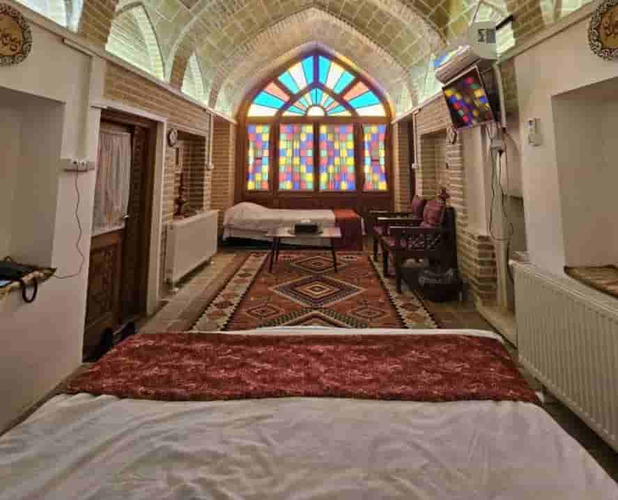 اجاره بوتیک هتل در ساوه - گلنار