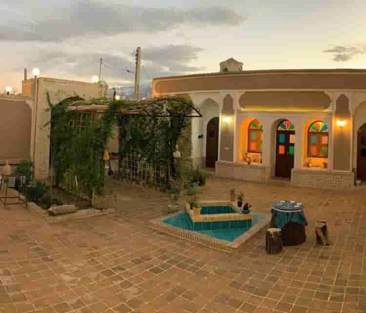 اجاره اقامتگاه بومگردی در میدان آزادی - 6