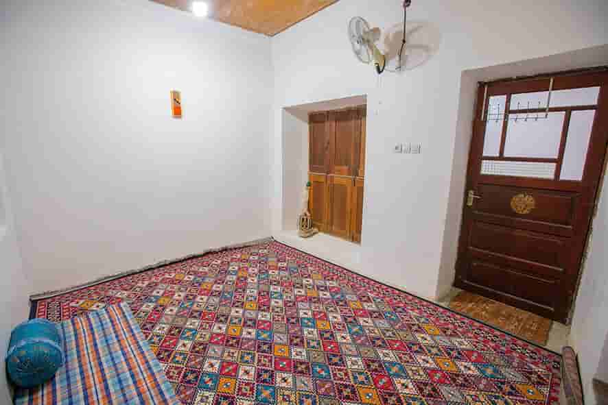 اجاره اتاق بومگردی در بندر رستمی - جاشو