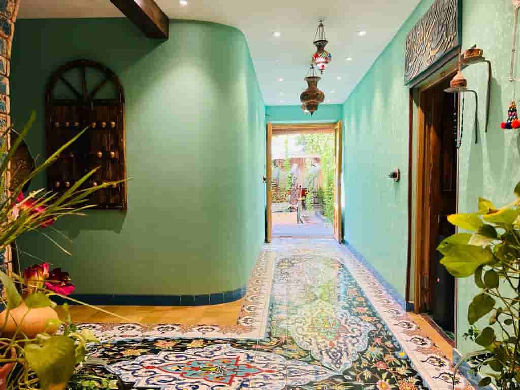 اجاره اتاق سنتی در شیراز - میکال