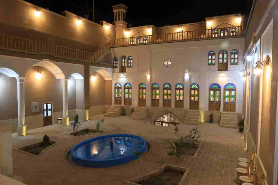 اجاره اتاق در خیابان فاضل نراقی کاشان - دوتخته