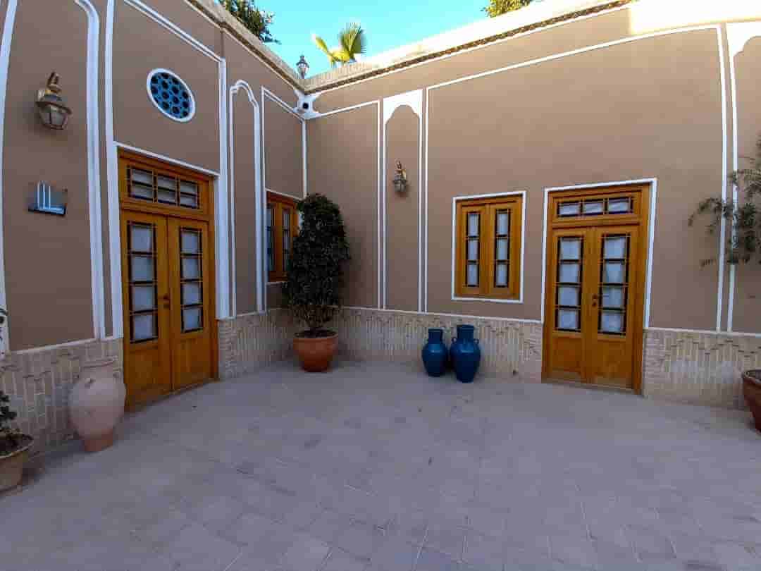 اجاره بومگردی در خیابان گلسرخ - شادی
