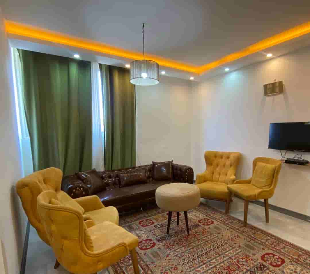 اجاره منزل مبله دوخواب در خیابان آزادگان - طبقه دوم