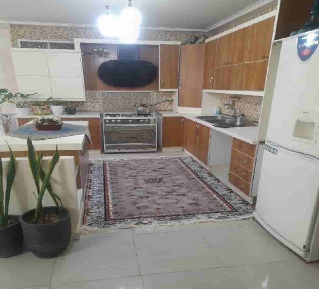 اجاره منزل مبله تمیز در صنعت کاشان - دوخوابه 120 متری