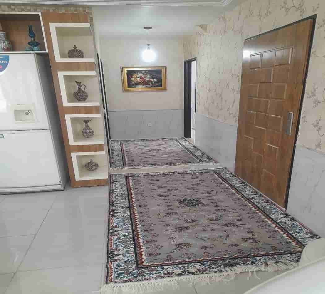 اجاره منزل مبله تمیز در صنعت کاشان - دوخوابه 120 متری
