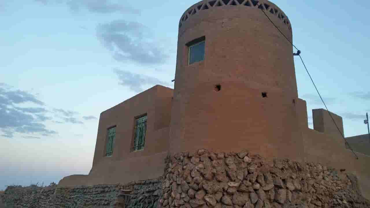 اجاره خانه سنتی در بیارجمند سمنان - اتاق کهن
