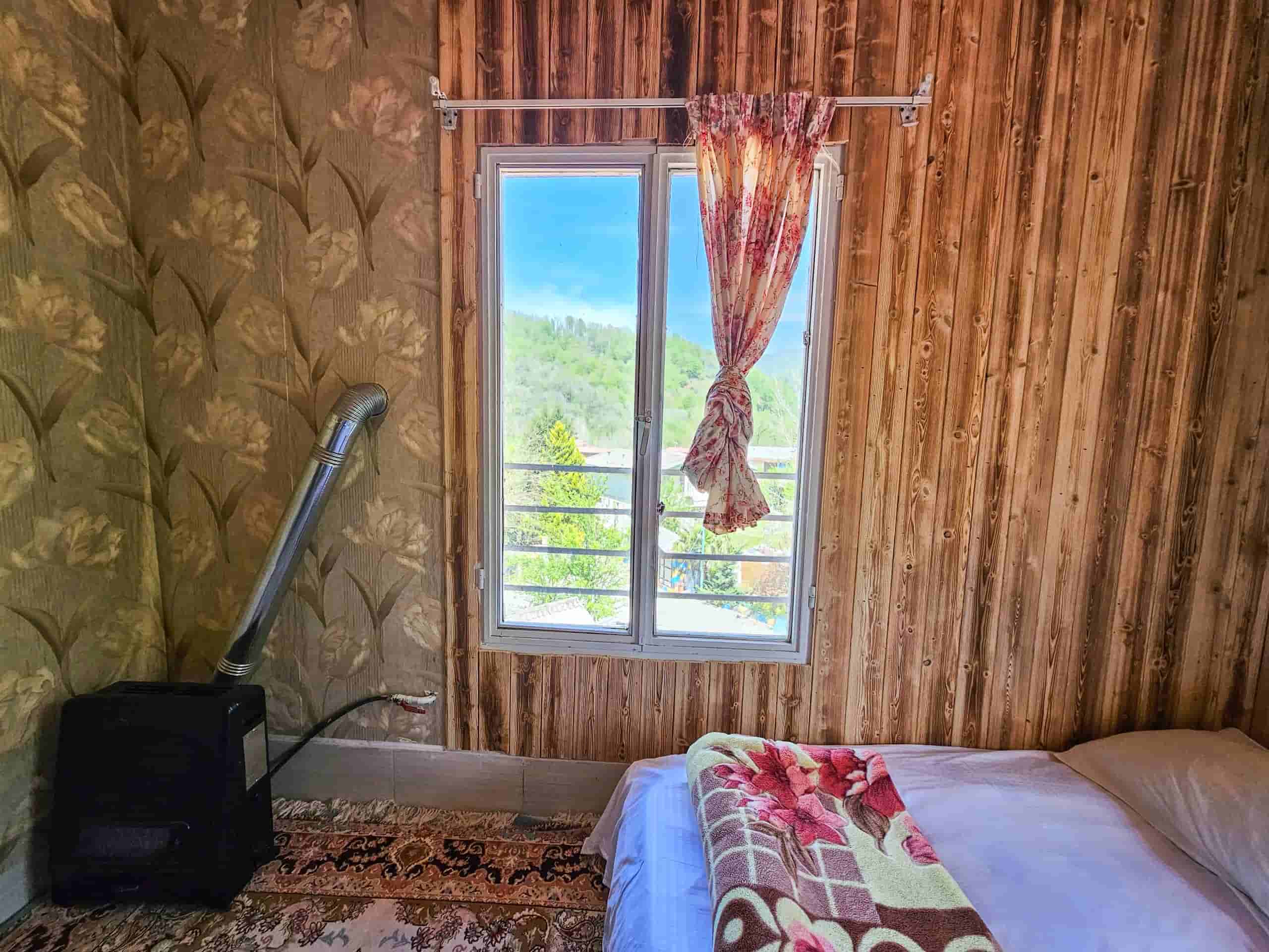 اجاره ویلا جنگلی در روستای جمشیدآباد زیر آب - 300 نارون