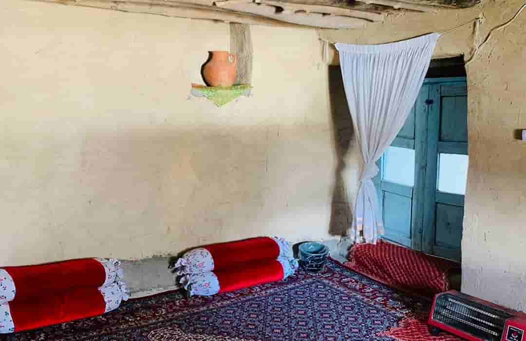 اجاره اقامتگاه بومگردی در روستای توریور سنندج