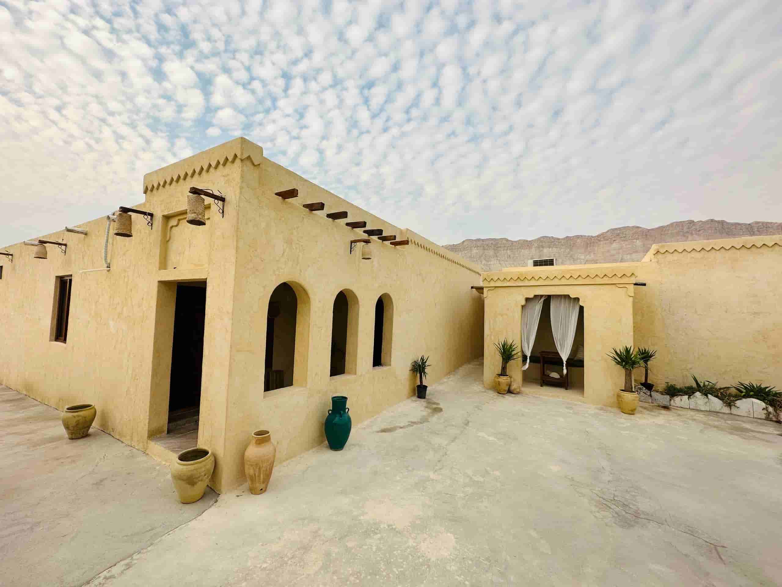 اجاره اقامتگاه بومگردی استخردار در رباط بندو - اتاق رومنس