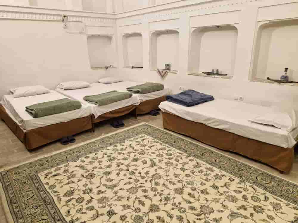اجاره اتاق بومگردی در بلوار بسیج یزد - اتاق تالار