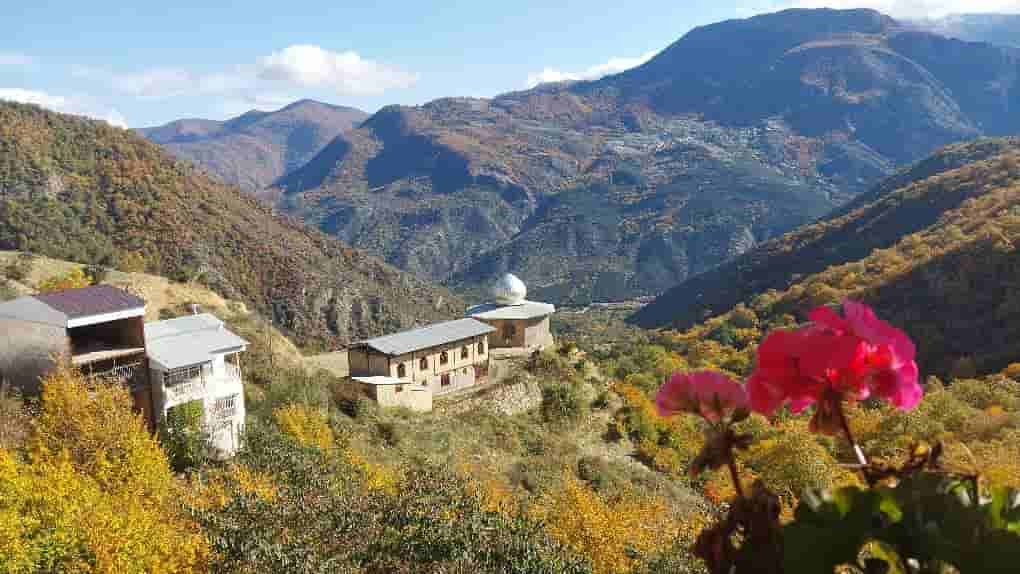 اجاره آپارتمان دو خواب در روستای ماهیان علی آباد کتول - طبقه منفی یک