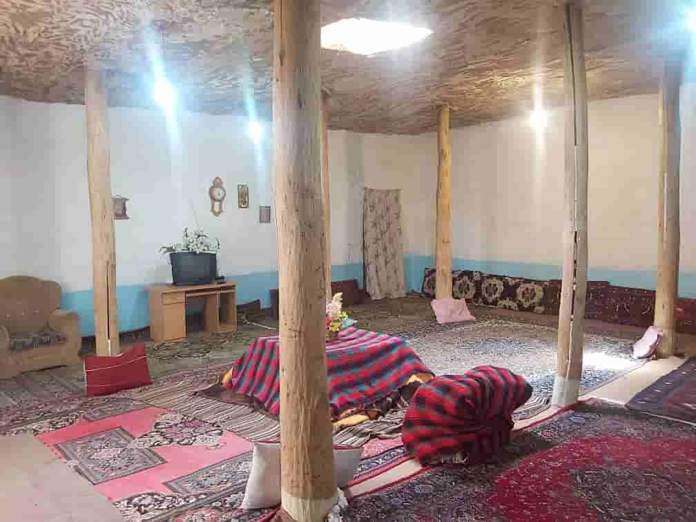 این اقامتگاه سنتی در روستای قینرجه تکاب - آذربایجان غربی