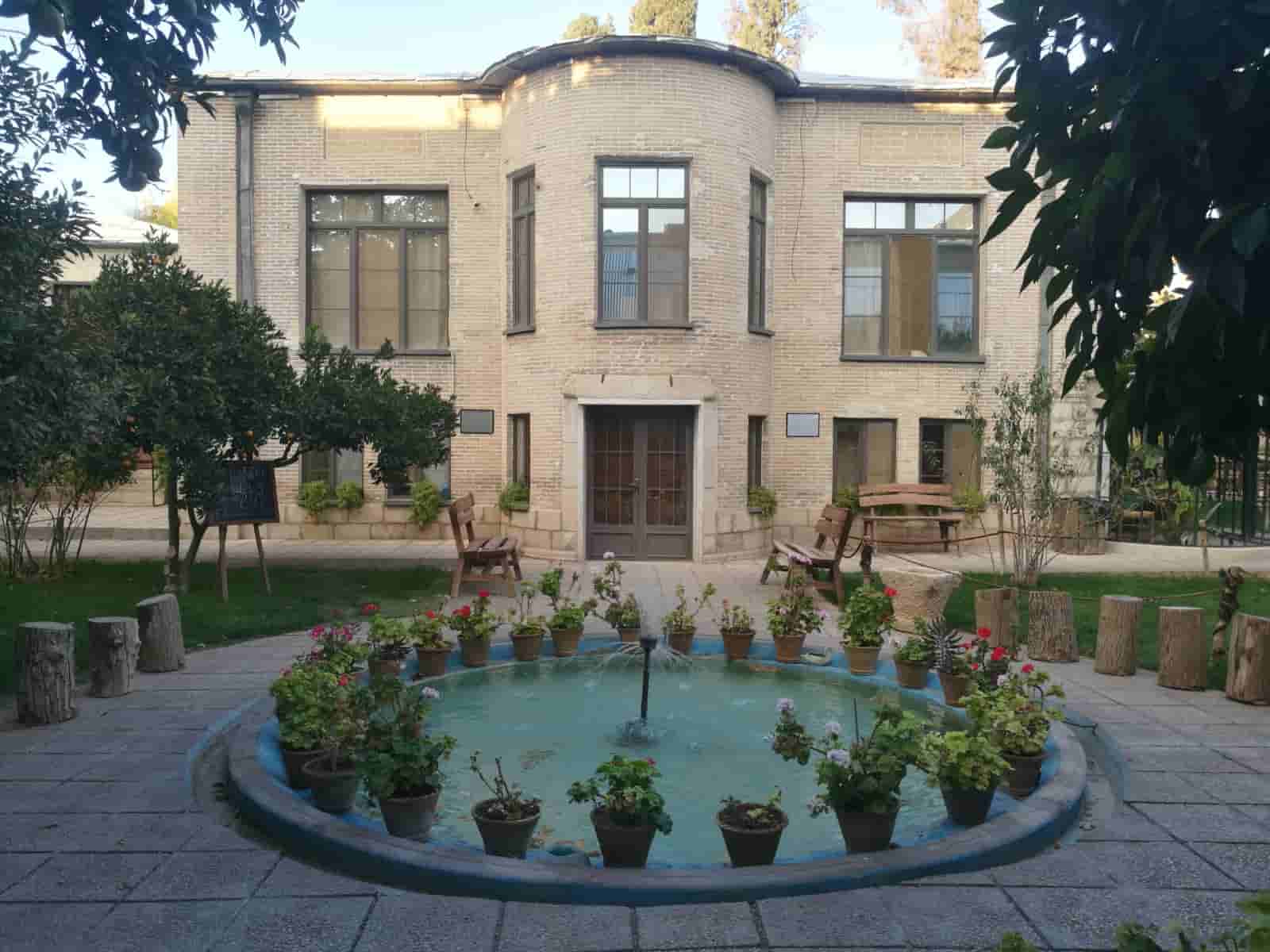 اجاره بوتیک هتل سنتی در مشیرشرقی شیراز  - احمد شاملو