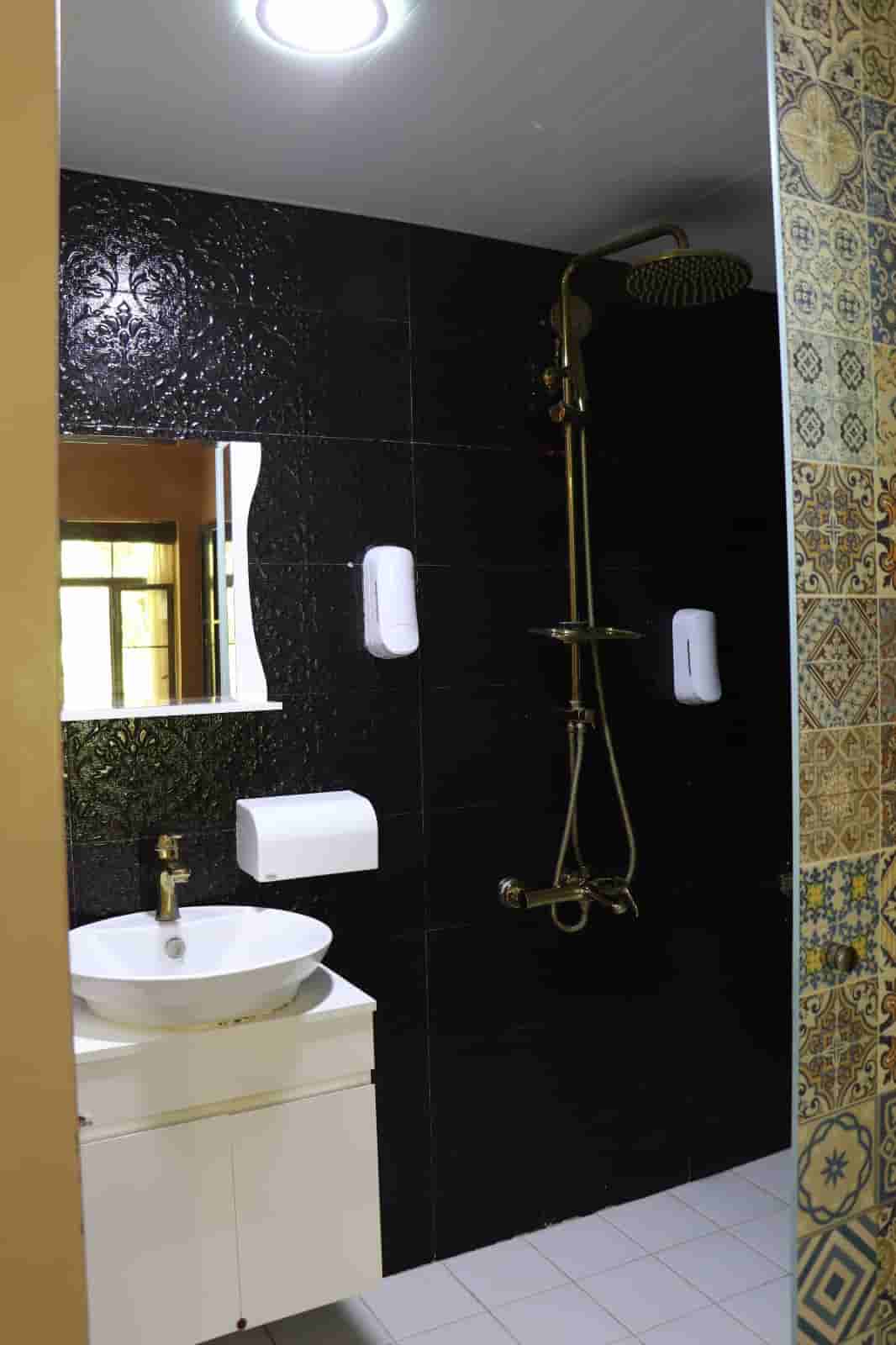 اجاره بوتیک هتل سنتی در مشیرشرقی شیراز  - حافظ