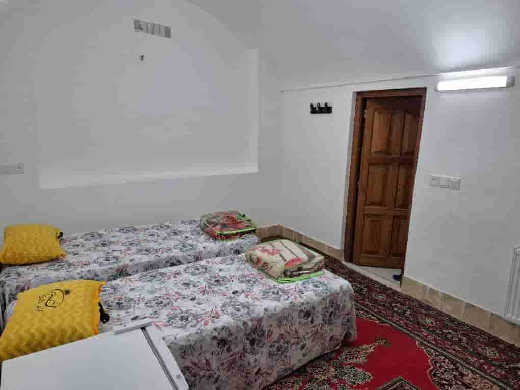 اجاره اتاق بوم گردی زیرهمکف در خیابان امام خمینی یزد - هفت