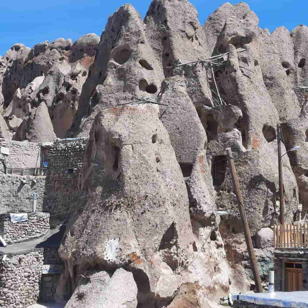 اجاره اقامتگاه بومگردی صخره‌ای در کندوان