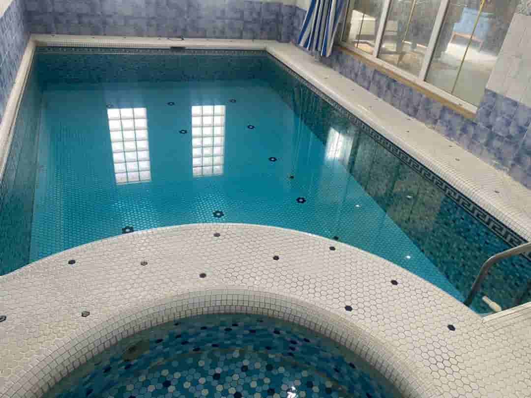 ویلا با استخر سرپوشیده در سرخرود - چهارخواب