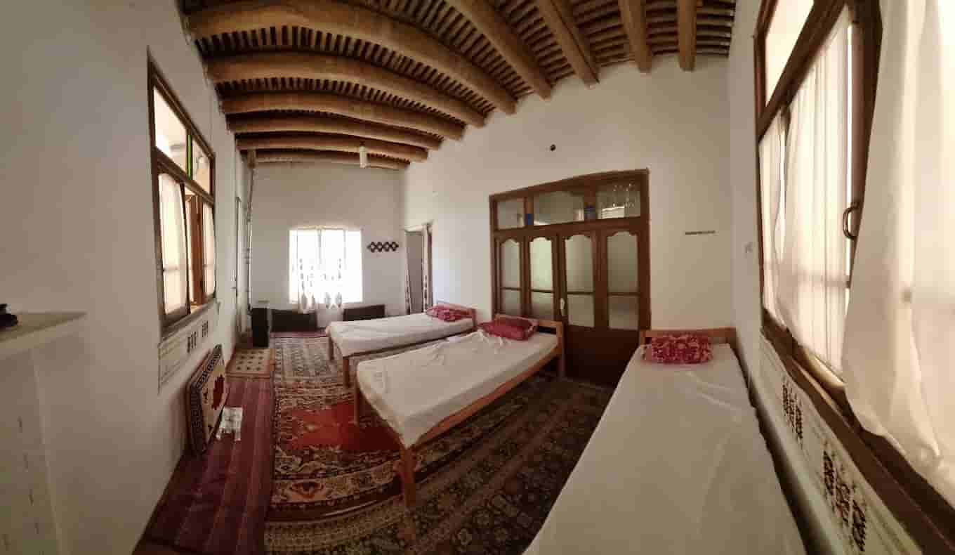 اجاره اقامتگاه بومگردی در بویین میان دشت اصفهان - هومار
