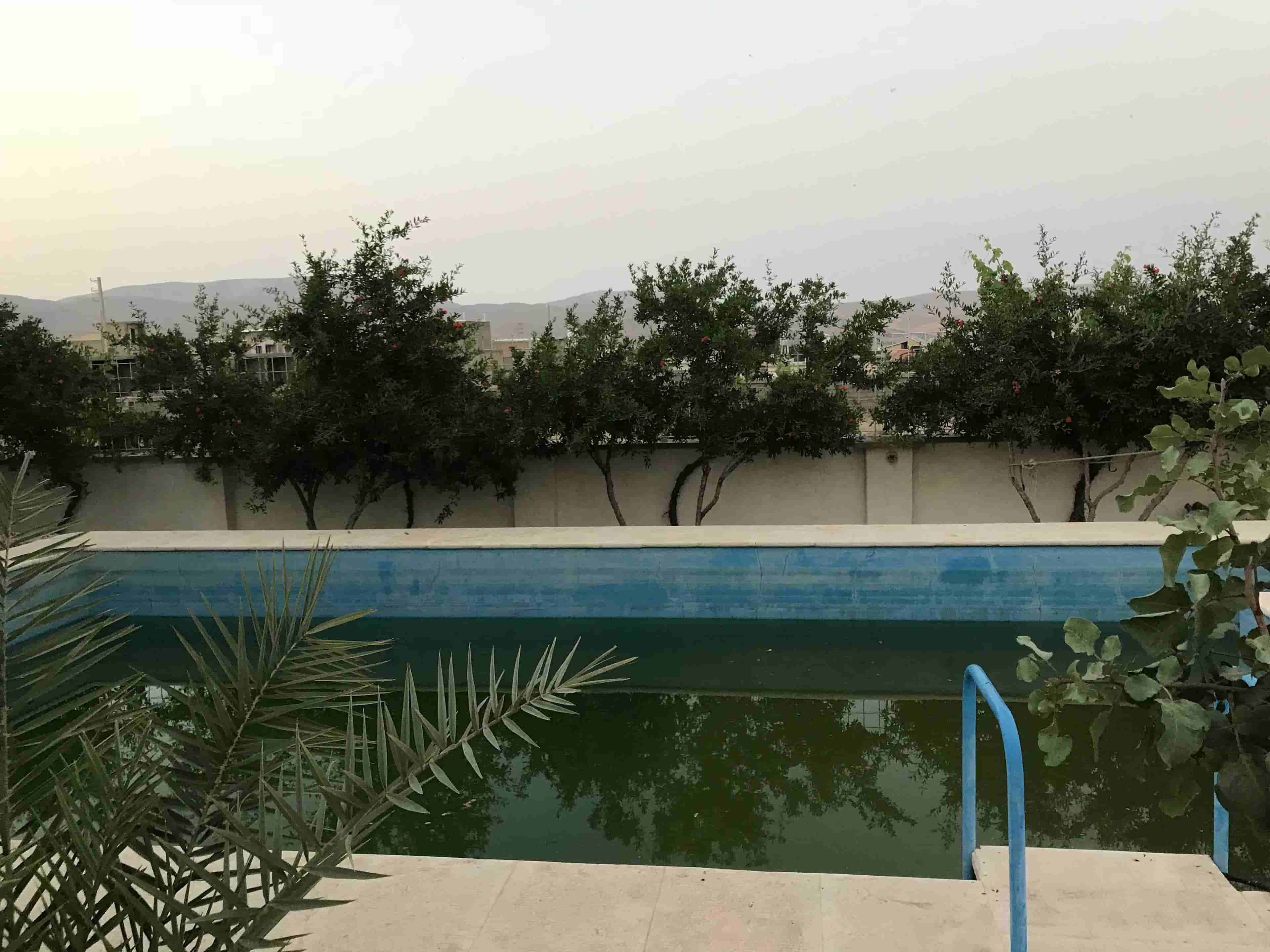 اجاره باغ و ویلا یک خوابه در قلات -طبقه ی دوم