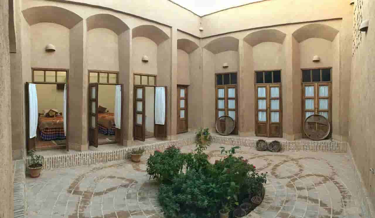 اجاره اتاق سنتی در روستای اله آباد زارچ - مهربان