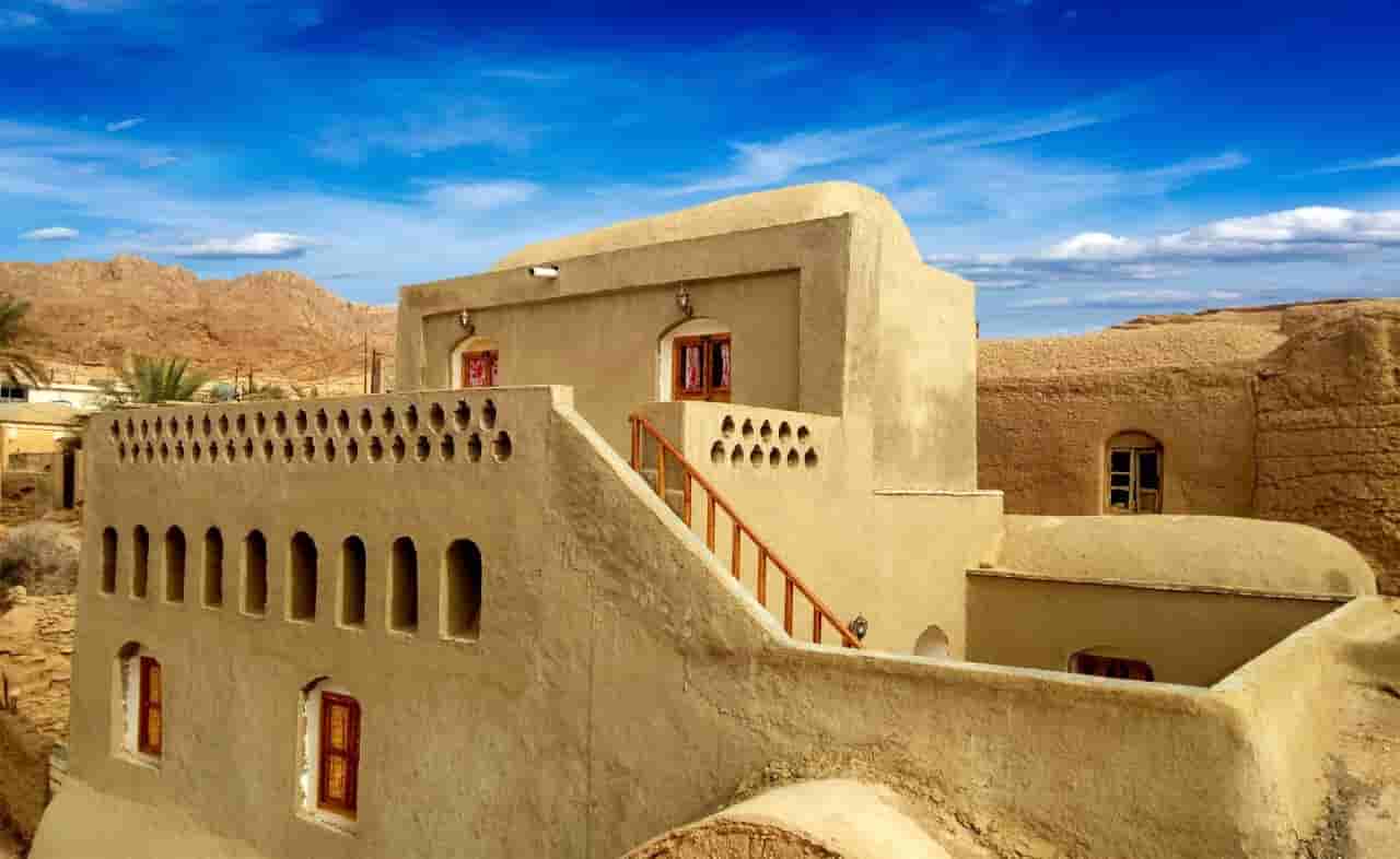 اجاره روزانه اقامتگاه سنتی و خانه سنتی در کویر
