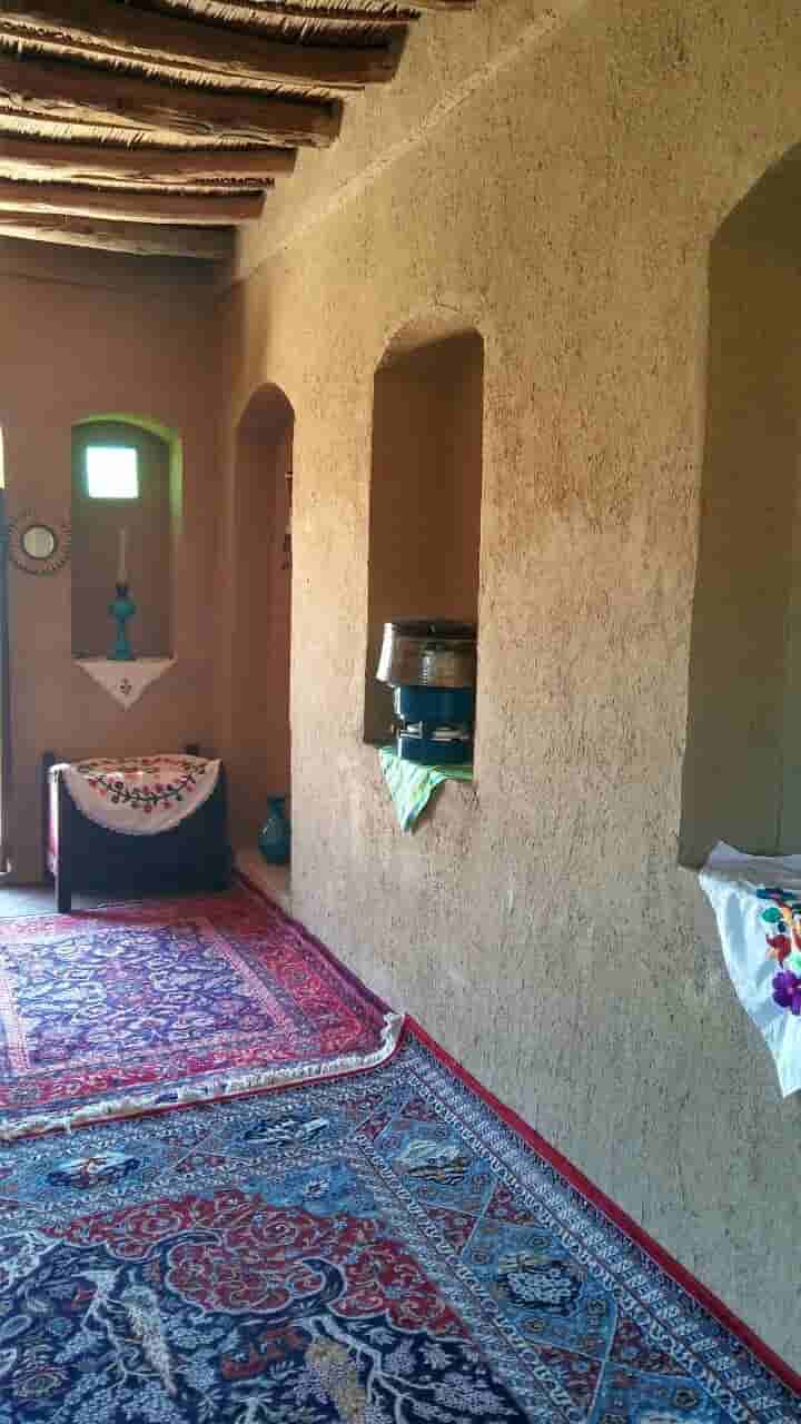 اجاره اقامتگاه بومگردی سنتی در بیارجمند سمنان- اتاق نو