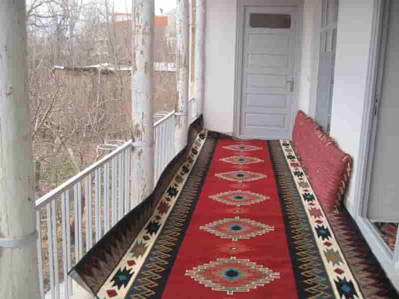 اجاره اقامتگاه بومگردی و اتاق سنتی در سربندان تهران
