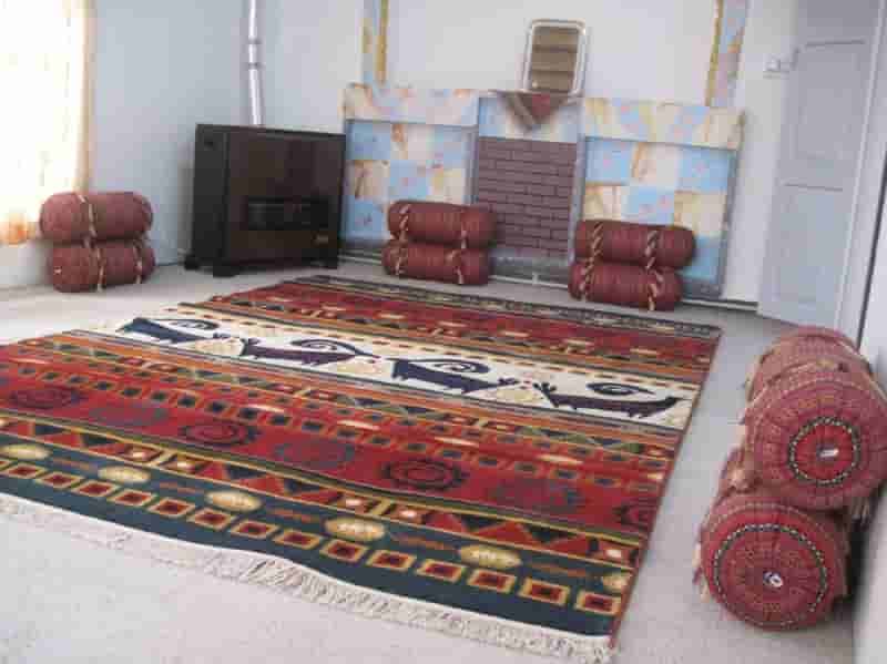 اجاره اقامتگاه بومگردی سنتی در سربندان تهران