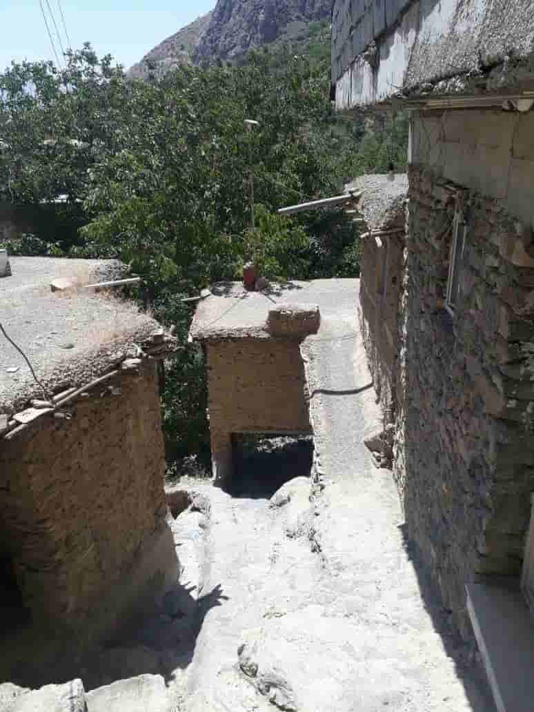 اجاره اقامتگاه بومگردی و خانه روستایی در گلین سنندج-باران اتاق 1