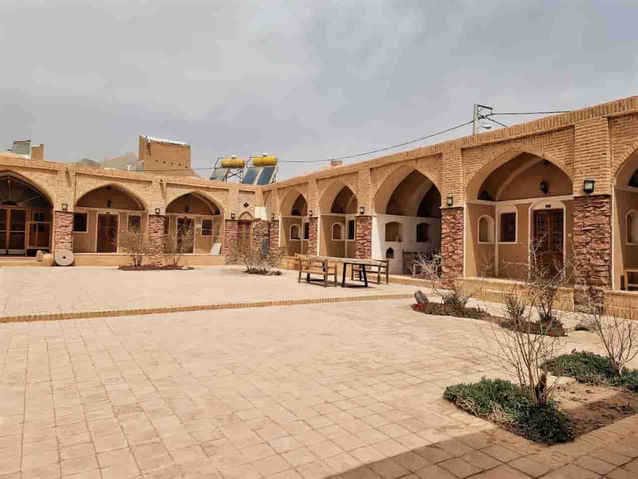 اجاره کاروانسرا کویری در انارک نائین - 2