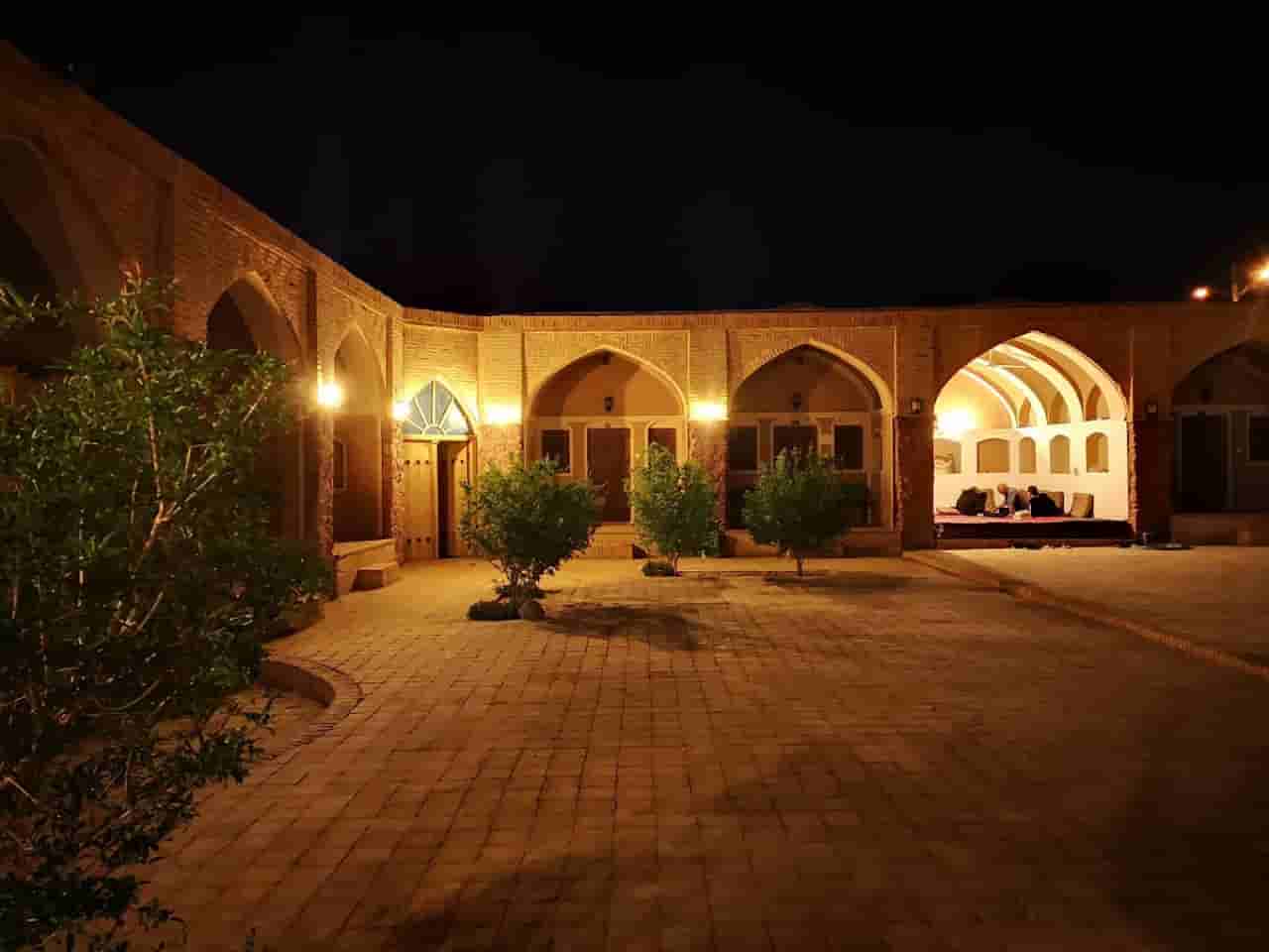 اجاره کاروانسرا کویری در انارک نائین - 9