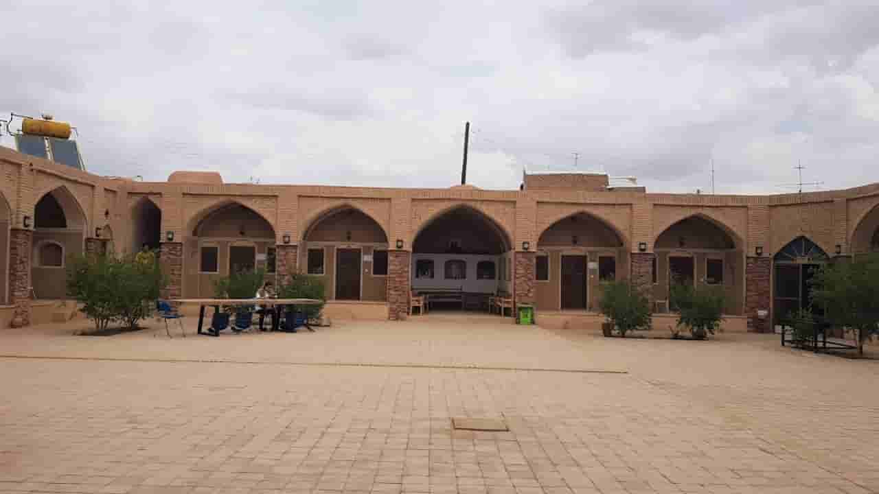 اجاره اتاق سنتی در انارک نائین - 16