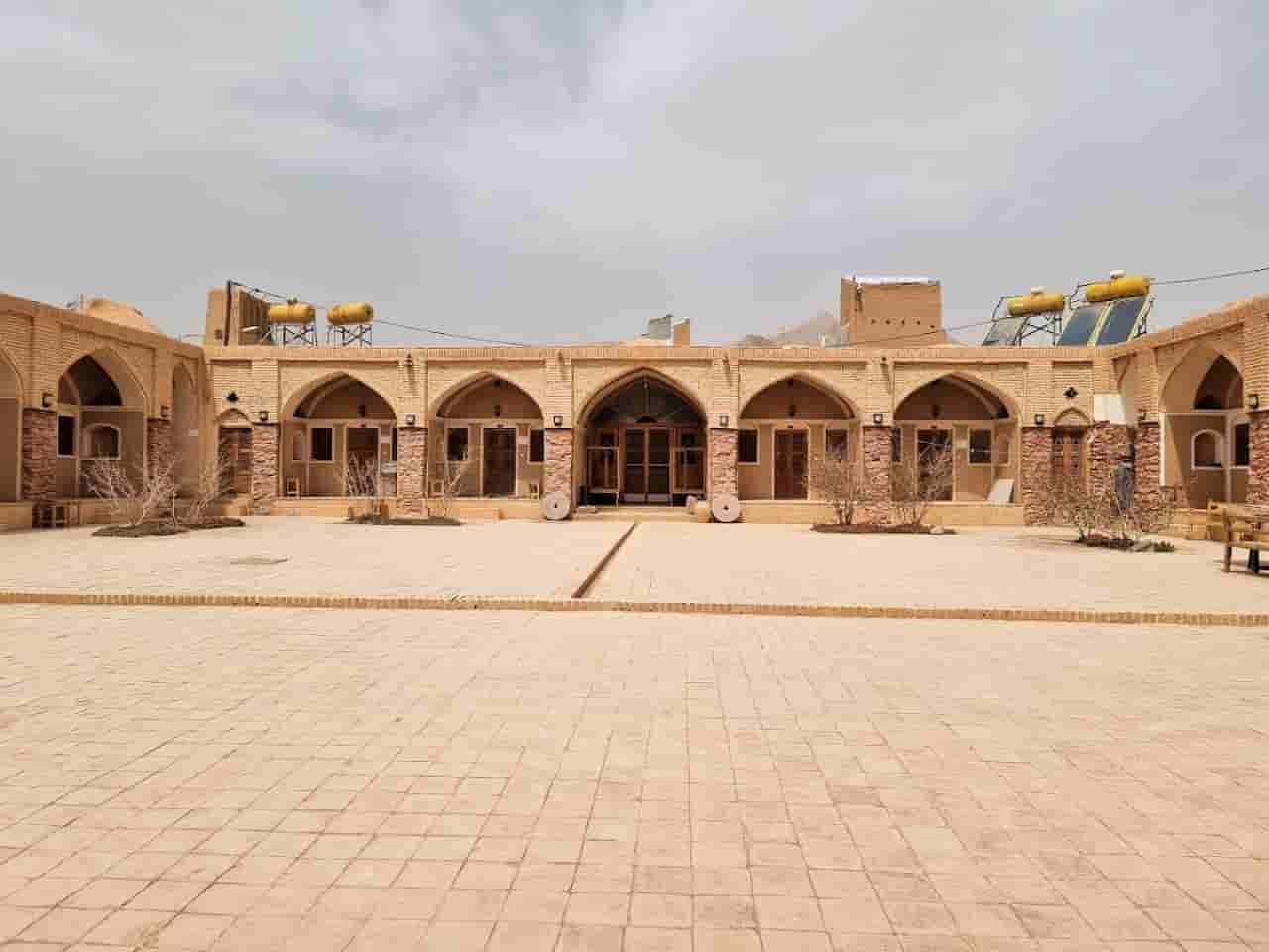 اجاره اتاق 5نفره کویری در انارک اصفهان - 17