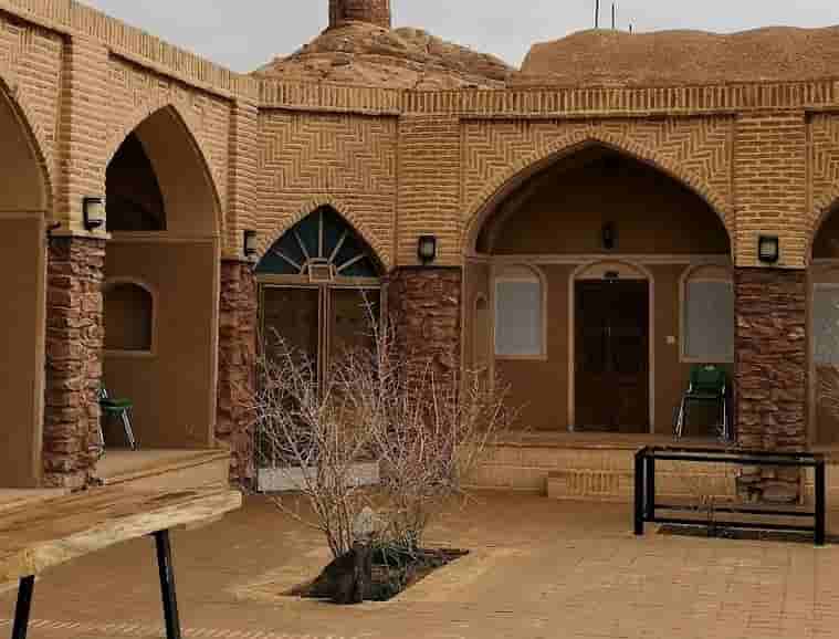 اجاره اتاق 5نفره کویری در انارک اصفهان - 17